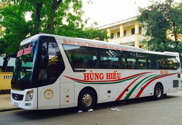 Xe Hùng Hiếu tuyến Sài Gòn đi Tiền Giang dịch vụ chu đáo